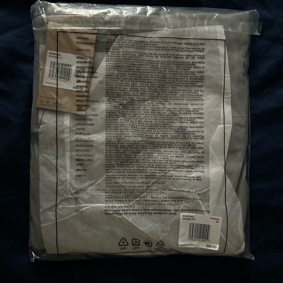 Nike High-Waisted 7/8 Leggings in Grey NWT - Picture 5 of 5